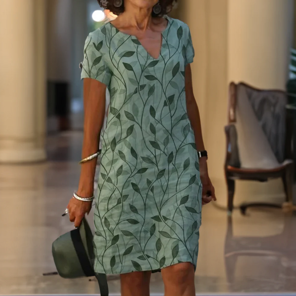 Cecile Dress | Modisches knielanges Kleid mit Blattmuster und V-Ausschnitt mit kurzen Ärmeln