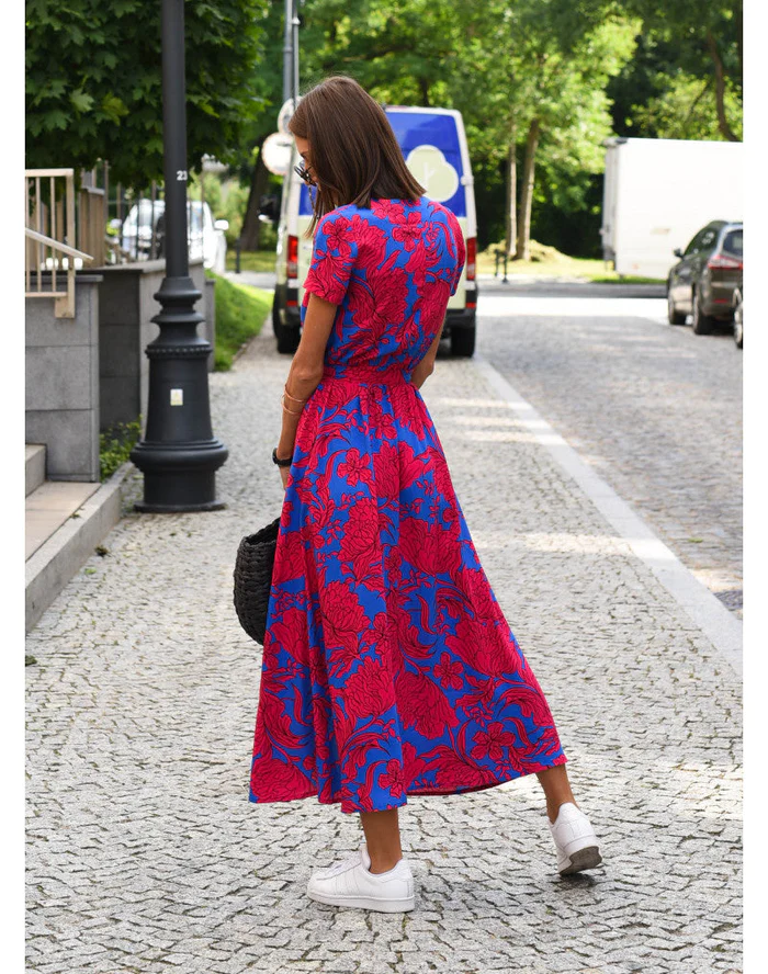 Amalia Blumenkleid | Modernes Sommerstrandkleid mit kurzen Ärmeln