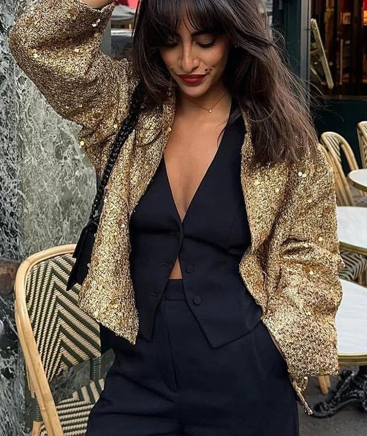 Isabella Jacke | Schicker, übergroßer Mantel mit goldfarbenen Pailletten.